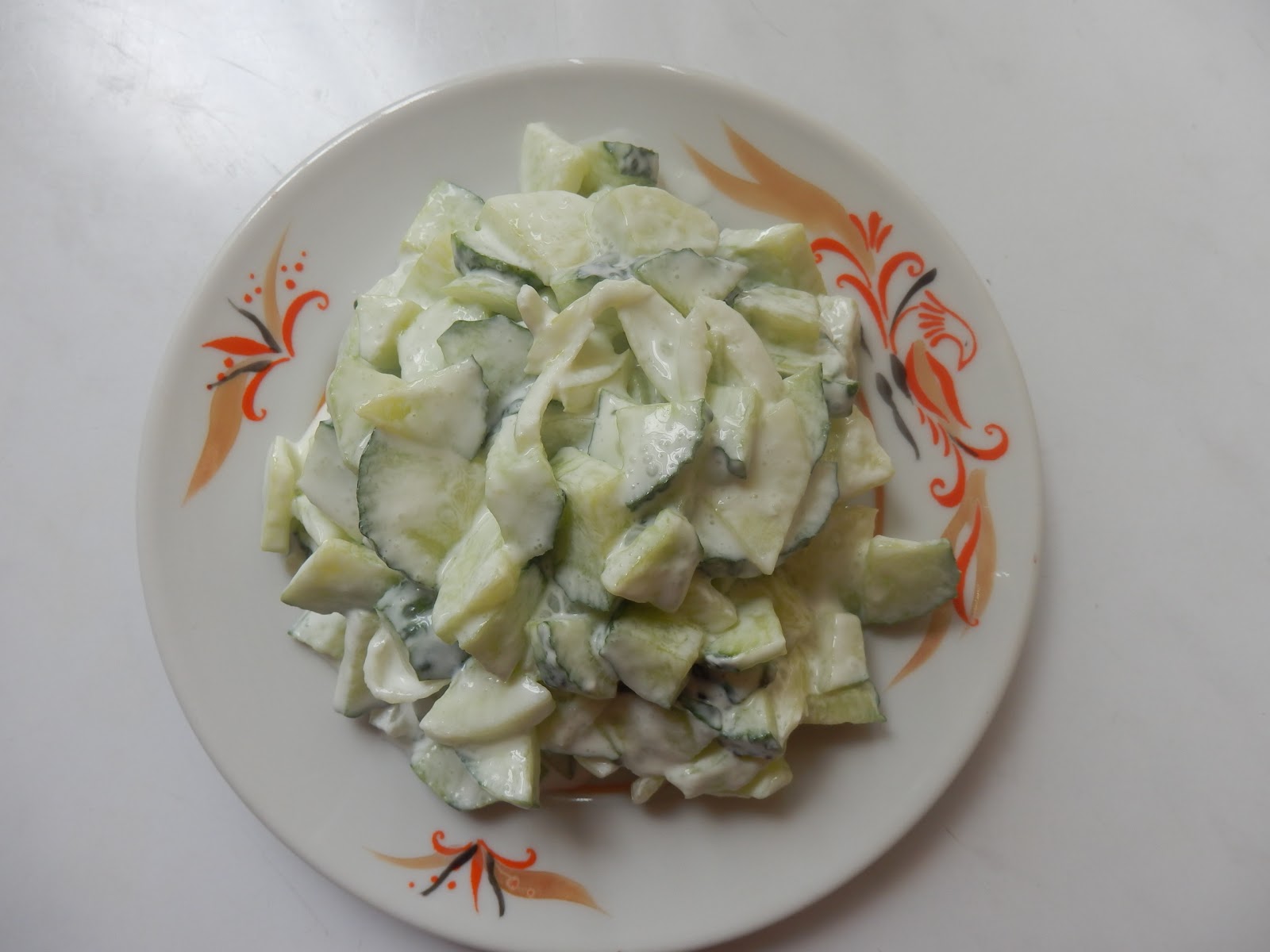 соус цацики (греция). огурцы со сметаной и медом. салат картофельный с огурцами. греческий соус цацики. огуречный салат.