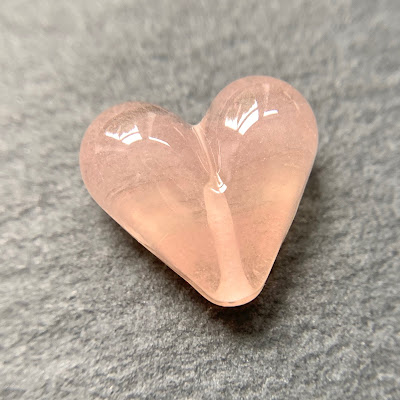 Handmade lampwork glass heart bead by Laura Sparling made with CiM Rosaline Pink