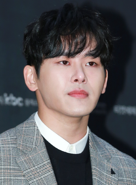Hoya gives his thoughts on his first ever appearance in a musical after