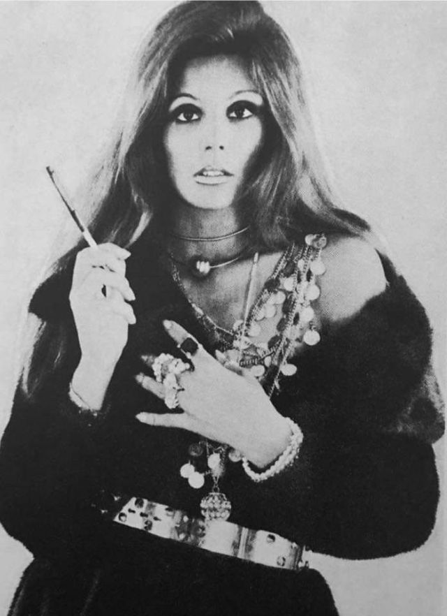 Argentine Classic Beauty: 30 Fabulous Photos of Susana Giménez in the