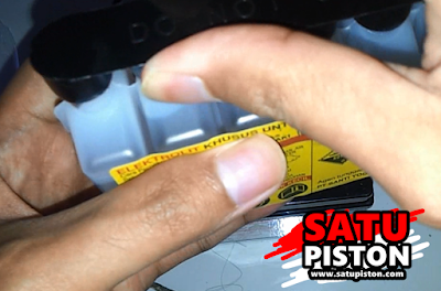 Bahaya Air Aki Zuur Apa Saja? Bahaya Air Aki Zuur Apa Saja?