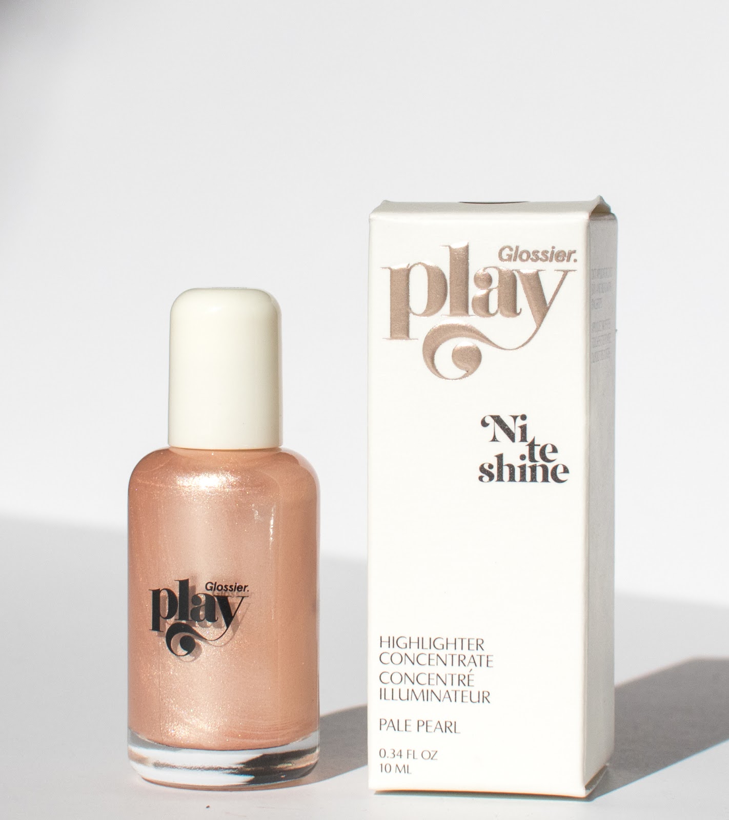 Glossier Play Niteshine Highlighter Concentrate in Pale Pearl Swatch