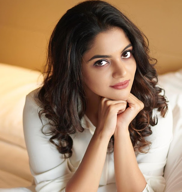 Nikhila Vimal Biography, Wiki, Age, Family, Height, Images