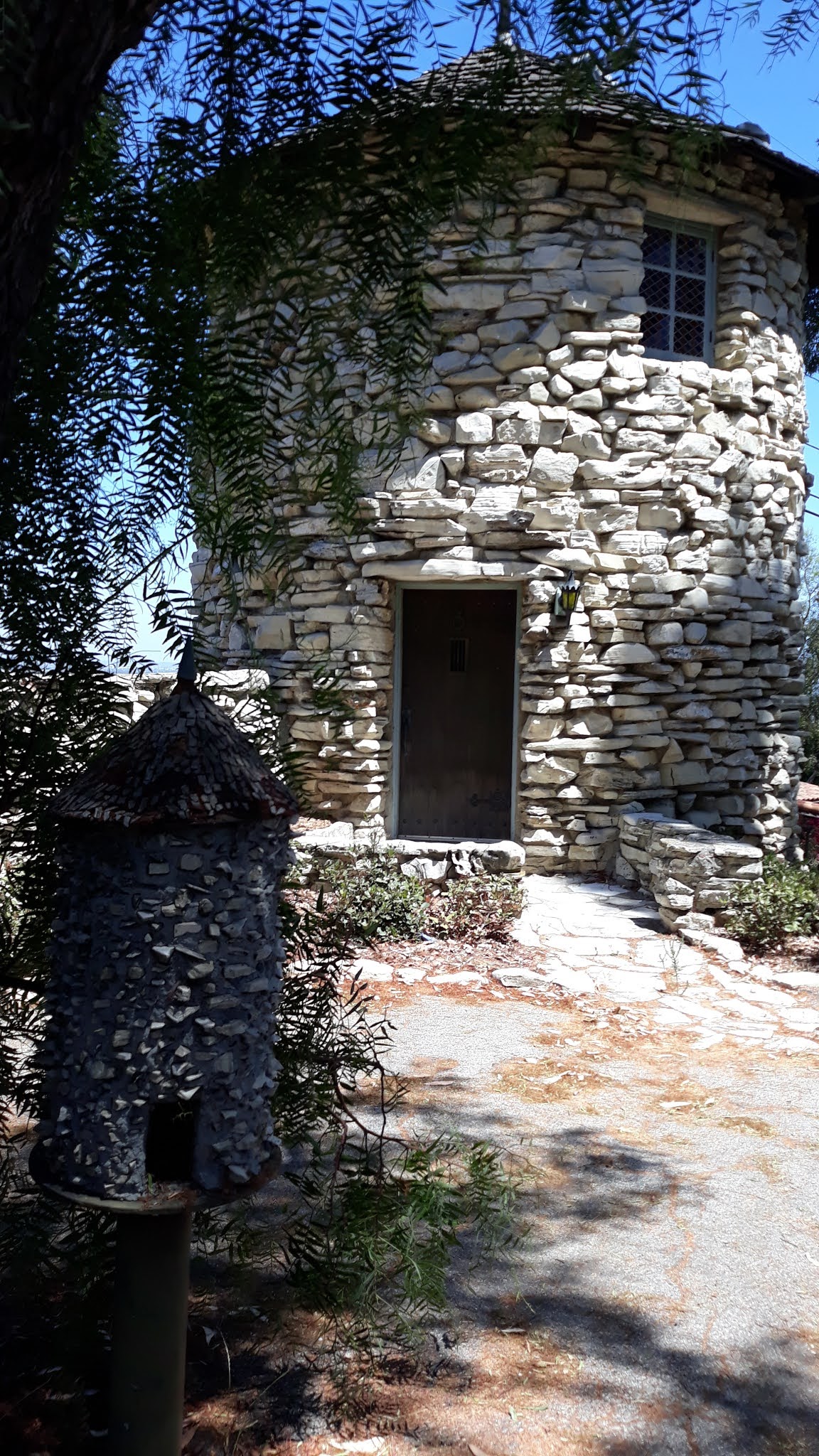 Cindy On Tour Mirlo Gate Lodge Tower