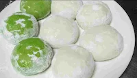 Plain and palak rumali dough balls