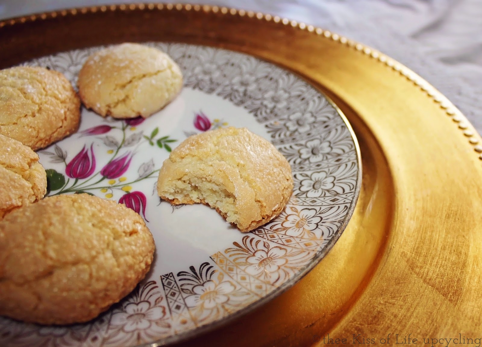 Amaretti di Saronno Italian Almond Cookies RECIPE thee Kiss of