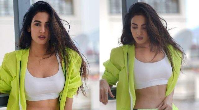Sonal Chauhan Loving Her Sexy Neon Outfit. See Pictures!