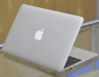 Macbook Air Core i5 ( 11.6-inchi ) Mid-2011