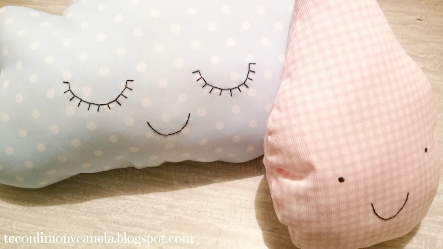 Cojín almohada infantil personalizado - Lluvia de Caprichos