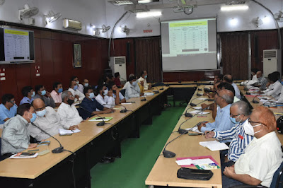 GAYA DM Health and CoronaPeriod: कोरोना पीरियड में जिले को स्वस्थ रखना हमारी प्राथमिकता: जिलाधिकारी, Keeping the district healthy during the Corona period is our priority: District Magistrate, कोरोना पीरियड में स्वास्थ्य पर विशेष ध्यान दे रहा गया जिला प्रशासन, In the Corona period, the district administration is paying special attention to health, AnjNewsMedia