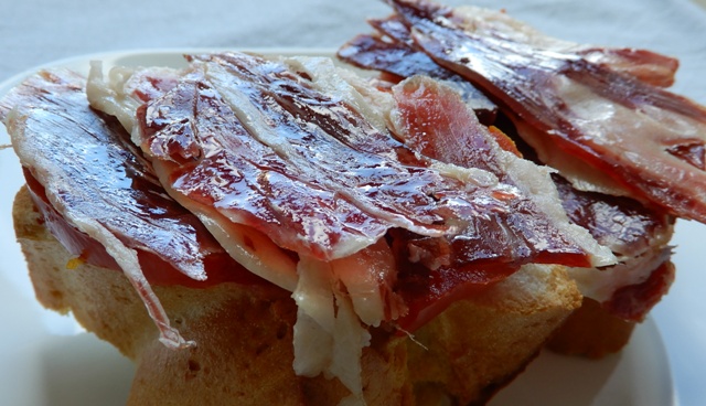 pan con tomate y jamón