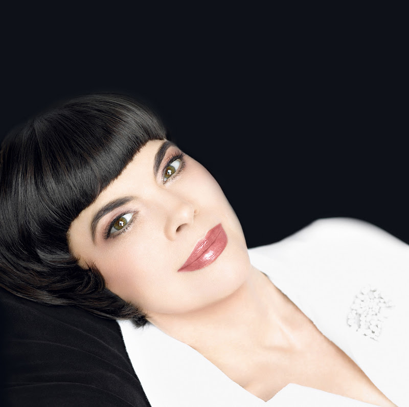 Beautiful Chehre: Mireille Mathieu Wallpapers