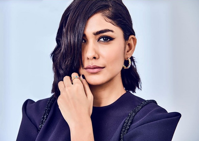 Mrunal Thakur Latest Images - New Fashionista in the Town 