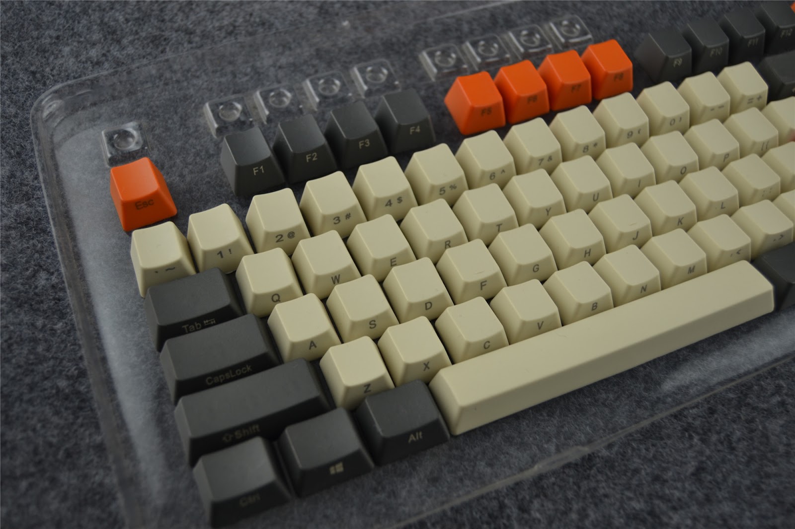 Altkey 104 keys Carbon Keycap set PBT Key Caps for Cherry MX Keyboard