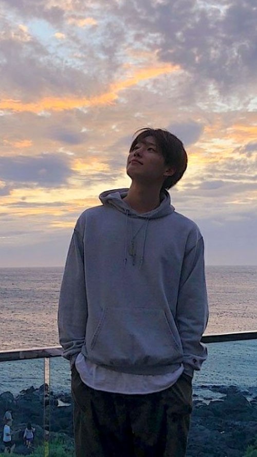 8d702de8d96d147932a7409a2edbd14538d7996e