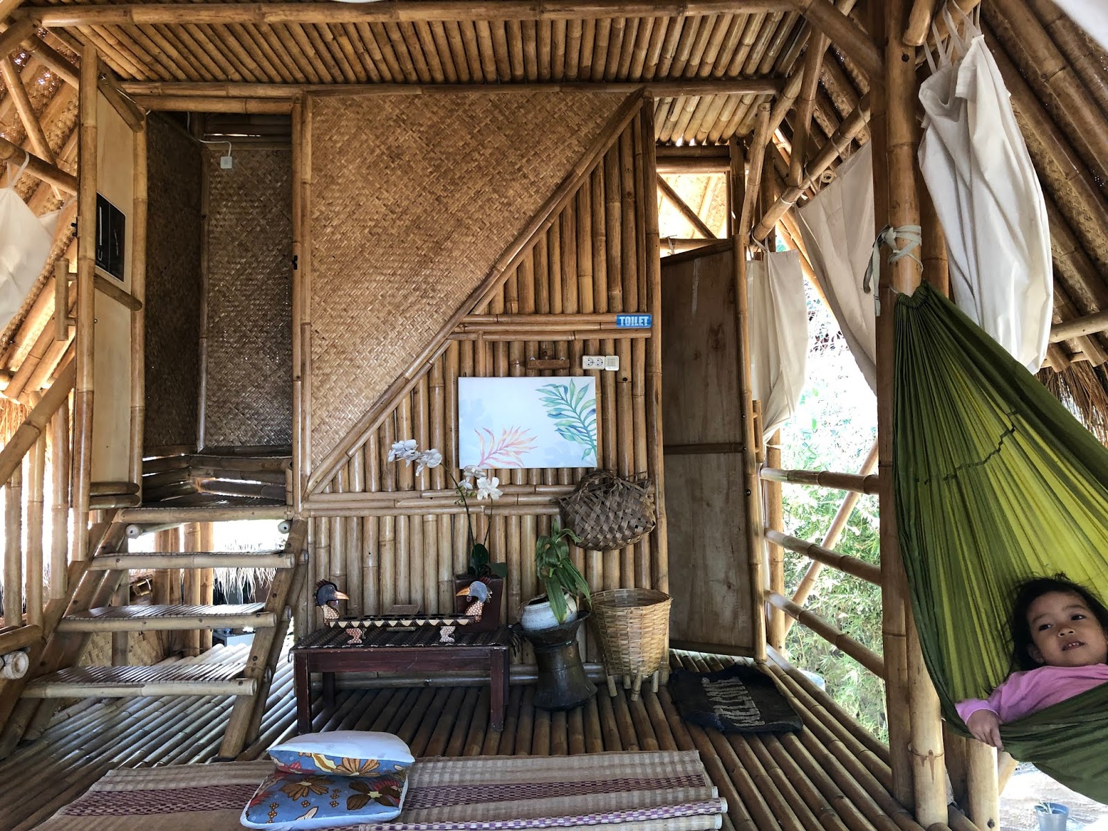 Review Bukit Saung Bambu Bandung - Fasha Holiday