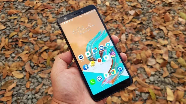 ASUS Zenfone 5Q Unboxing, First Impressions, Sample Photos