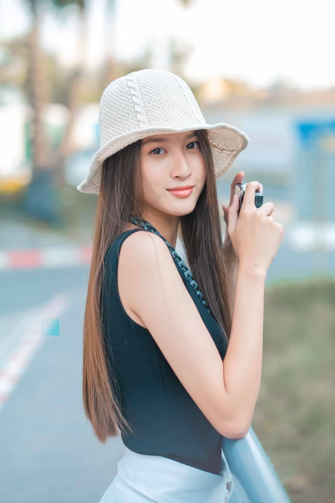 Thailand beauty model View Benyapa - One day practicing as a photographer - Picture 4