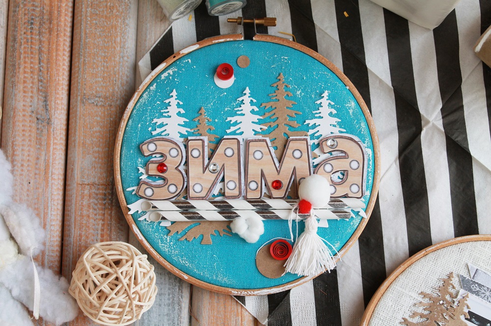 Новогодний декор с пяльцами Вышивка броши Рождественская елочка на пяльцах. Вышиваем гладью брошь Елочка.