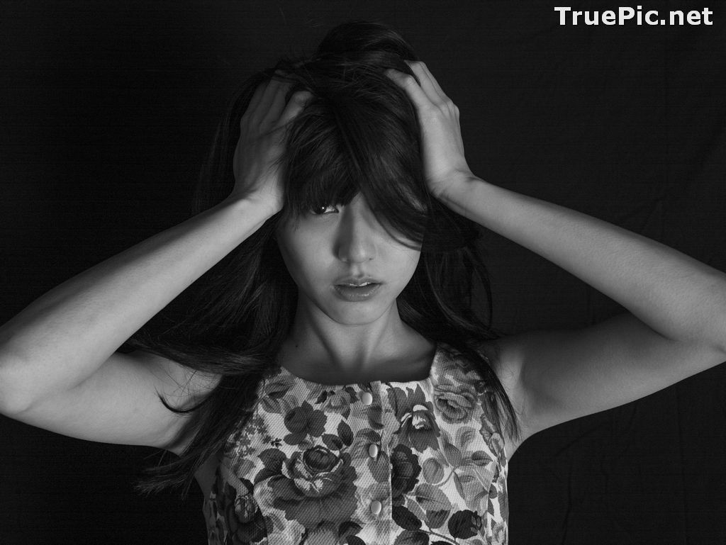 Image Japanese Model and Actress - Yumi Sugimoto - Yumi Mono Chrome - TruePic.net - Picture-13