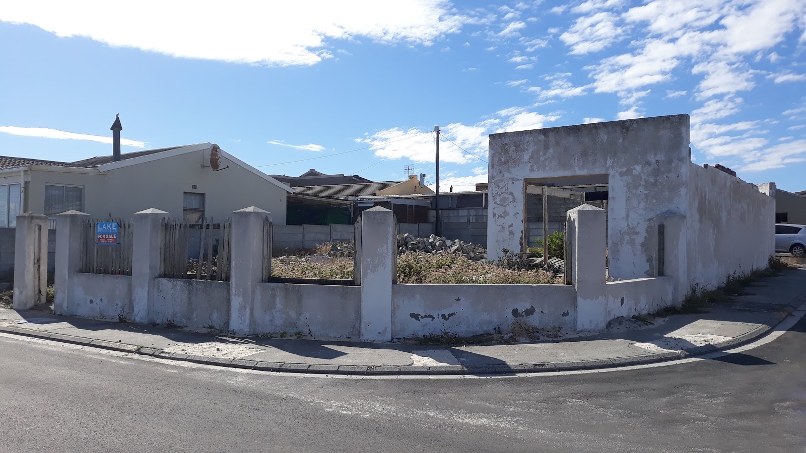 Houses for sale in Cape Town Corner Beach front plot for sale in