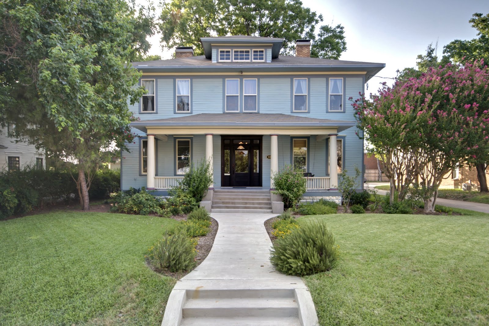 Historic Home for Sale 4203 Junius St. Historic Home for Sale 499,999