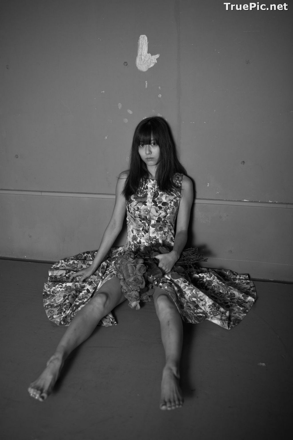 Image Japanese Model and Actress - Yumi Sugimoto - Yumi Mono Chrome - TruePic.net - Picture-23