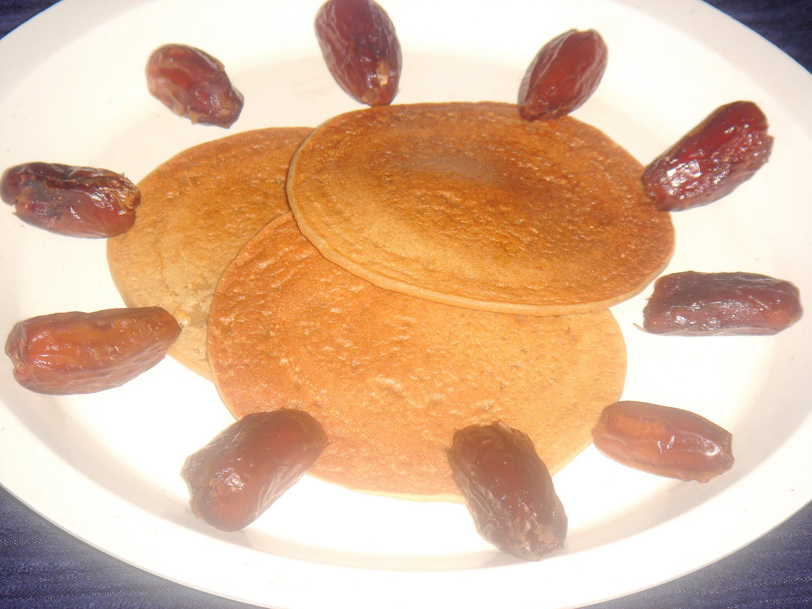 Good Food Eggless Dates Pancakes