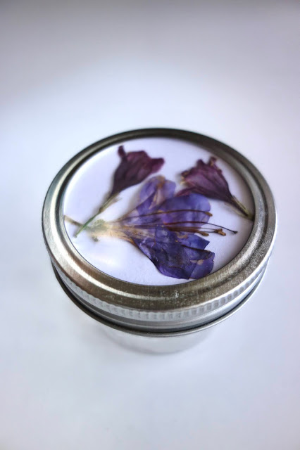 how to display pressed flowers, pressed flowers, dried flowers, flower press, pressed flower crafts, mason jar crafts, how to recycle mason jars, repurpose bottles and jars, blah to TADA, crafty recycling