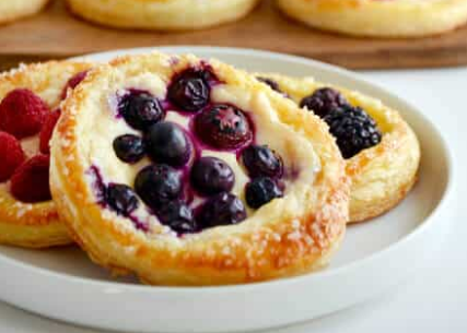 Fruit And Cream Cheese Breakfast Pastries