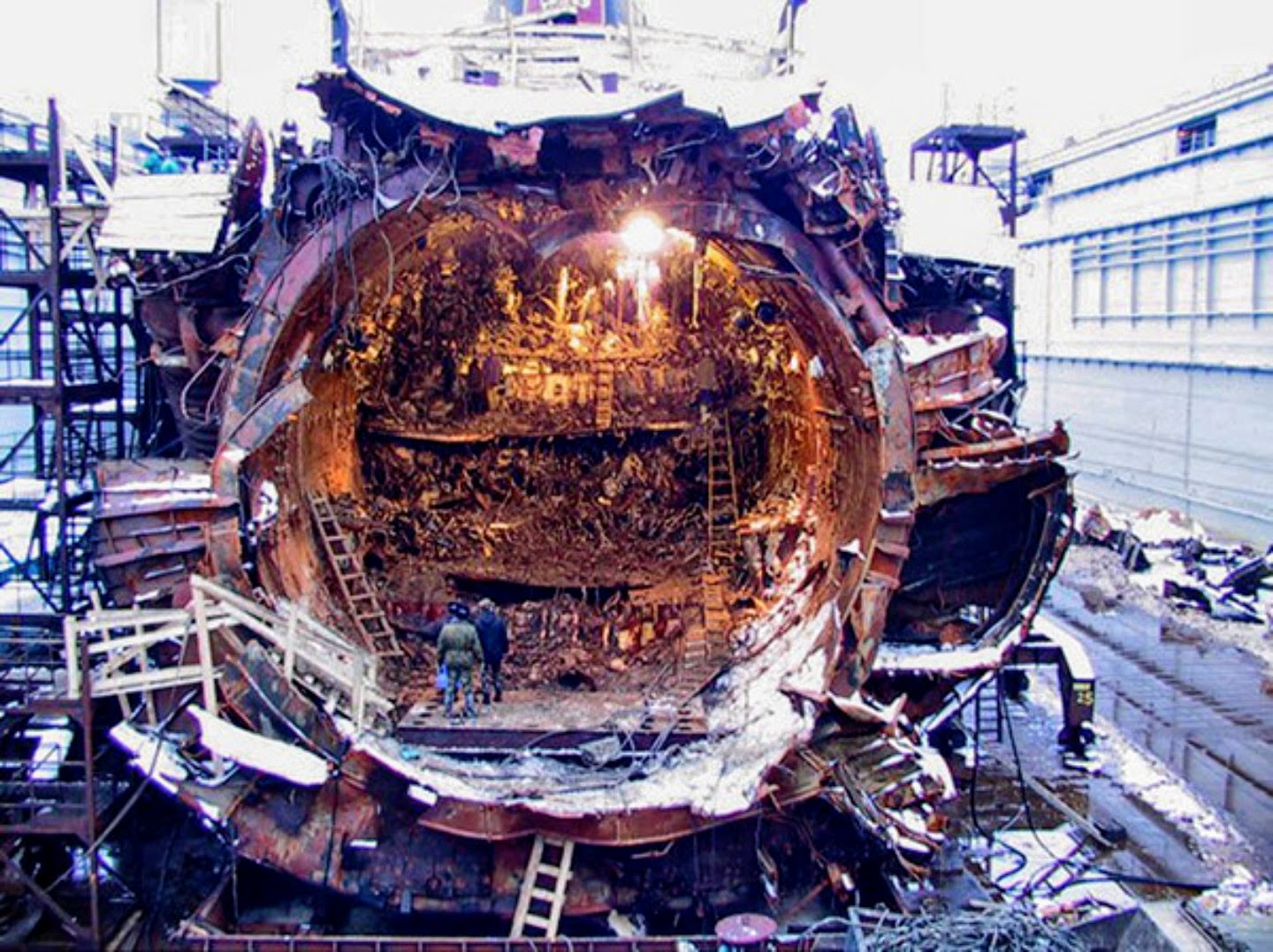 к-141 «курск». атомная подводная лодка курск 2000. курск затонул в каком. ибель атомной подводной лодки “курск”. атомная лодка курск гибель.