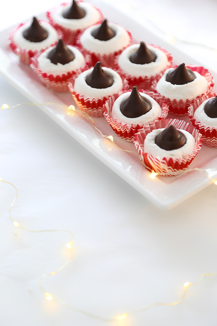 Divinity Kisses Sprinkle Bakes