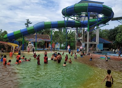 Wahana Permainan Waterboom Mulia Klambu Dan Tiket Masuk Agustus