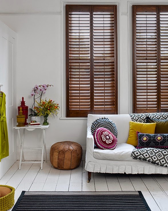 How to Decorate Living Room in a Feminine Way ?