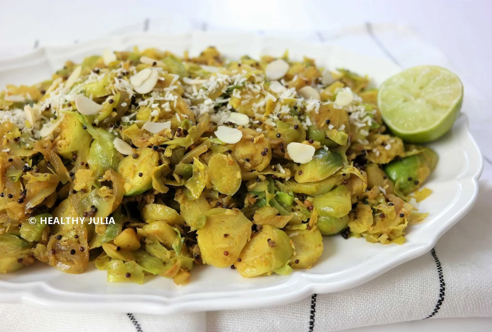 CHOUX DE BRUXELLES SAUTÉS À L'INDIENNE #VEGAN - Healthy Julia