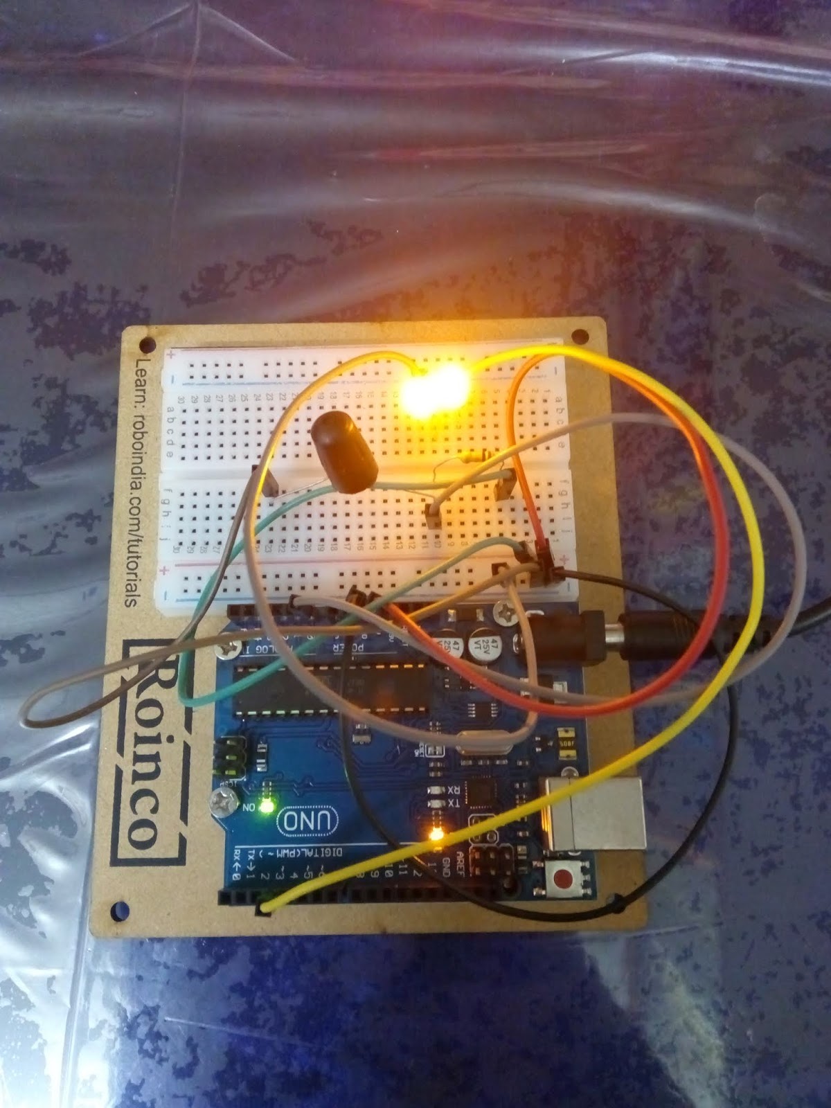 AUTOMATIC NIGHT LAMP WITH ARDUINO AND LDR