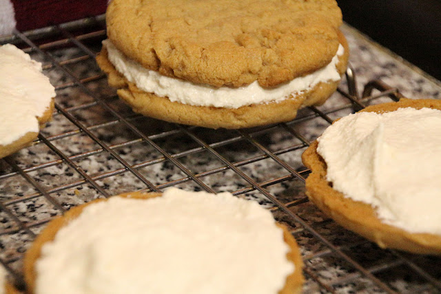 Fluffernutter Sandwich Cookies