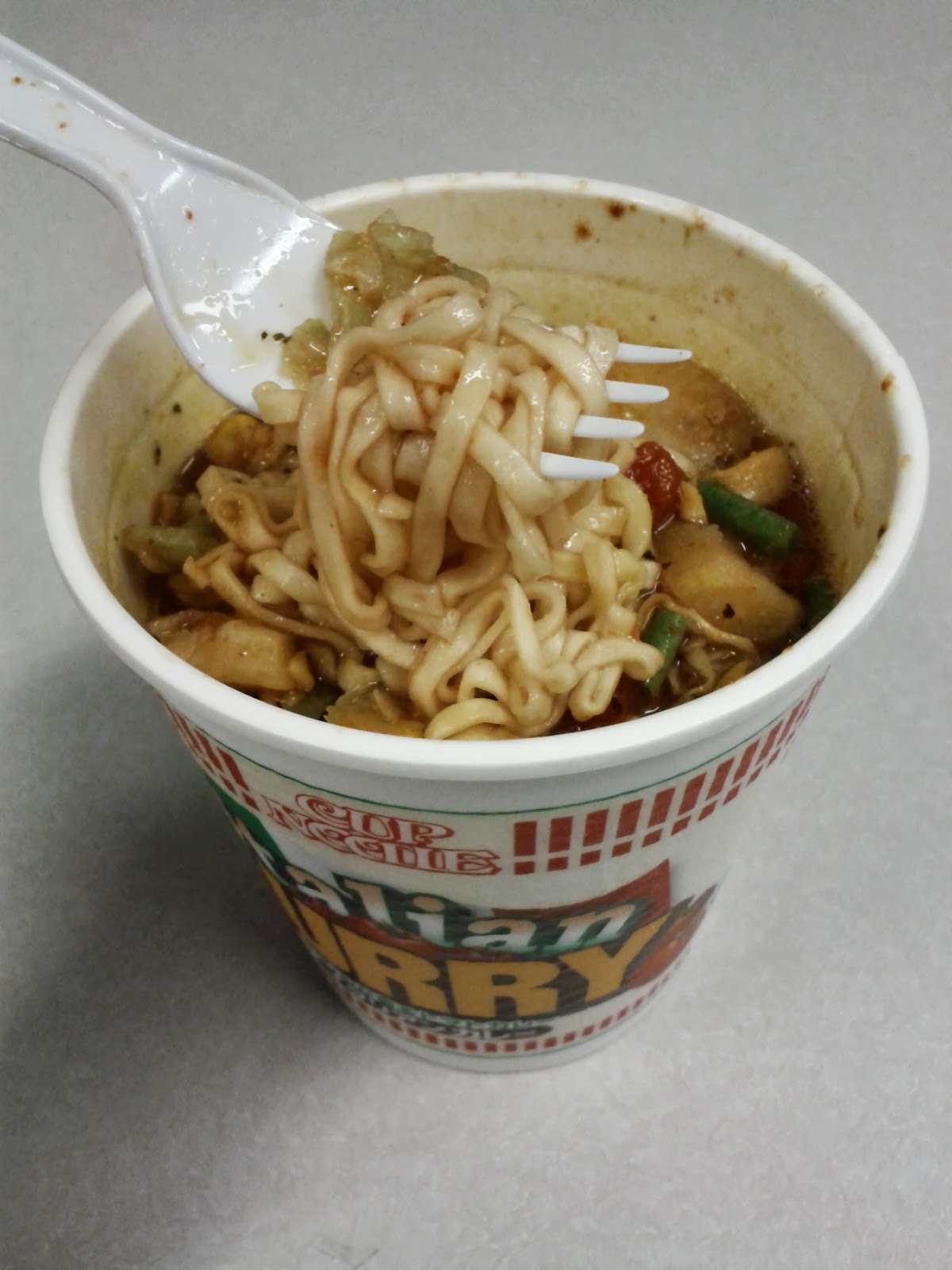 Nissin Cup Noodles for 711, Italian Curry, and Kalbi Garlic Flavours!