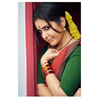 Raashi Khanna Saree Photoshoot