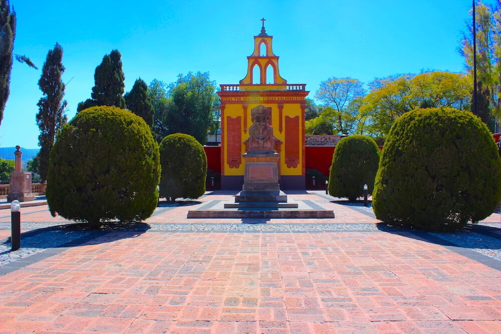 queretaro mausoleum park