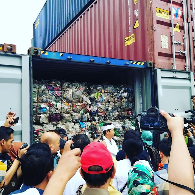 Kontrainer Limbah B3 Bercampur Sampah Kembali Ditemukan di Merunda Kontrainer Limbah B3 Bercampur Sampah Kembali Ditemukan di Merunda