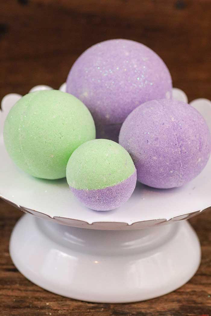 How to Make a Glitter Bath Bomb Recipe Everything Pretty