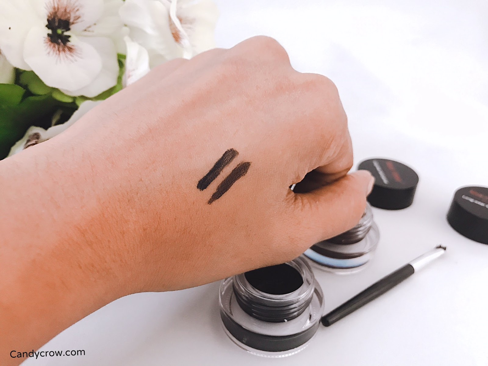 Music Flower Long-wear Gel Liner Review Music Flower Long-wear Gel Liner Review