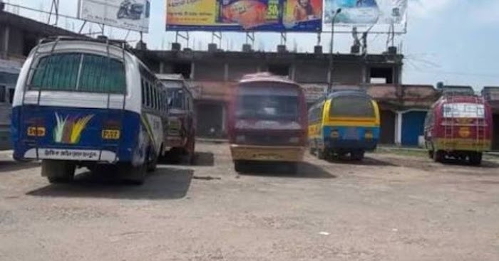 পূর্ব বর্ধমানে বেসরকারি বাস চালু হলেও রাস্তায় বাসের সংখ্যা নগন্য, অসুবিধায় যাত্রীরা