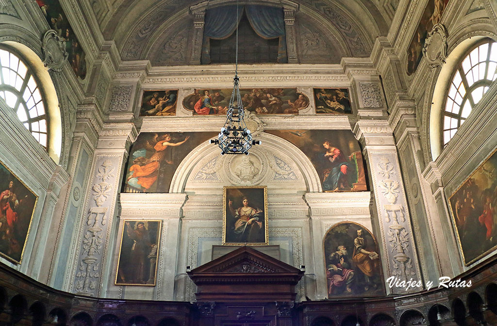 Interior de la Basílica Santa Maria Campagna de Piacenza