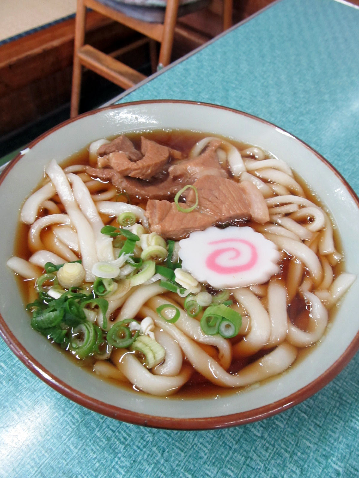 登美ちゃんが ゆく 肉うどん 上田市真田町 駅前食堂