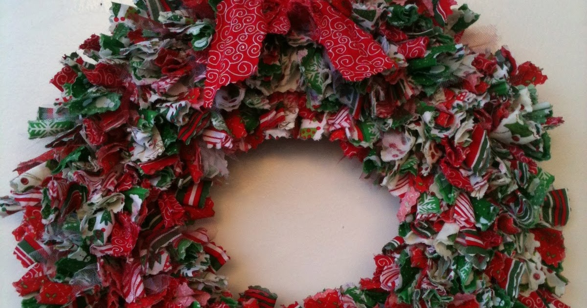 Sticky Genius - Behind the Seams: Festive Fabric Wreath Tutorial