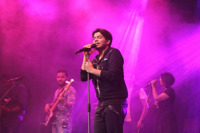 Ankit Tiwari performing at Dublin Square, Phoenix Marketcity, Kurla Ankit Tiwari performing at Dublin Square, Phoenix Marketcity, Kurla