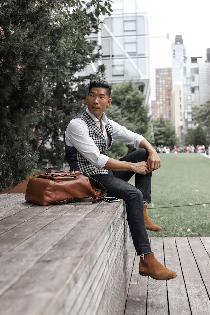 Chelsea Boots in the City - Sperry Fall Style — LEVITATE STYLE