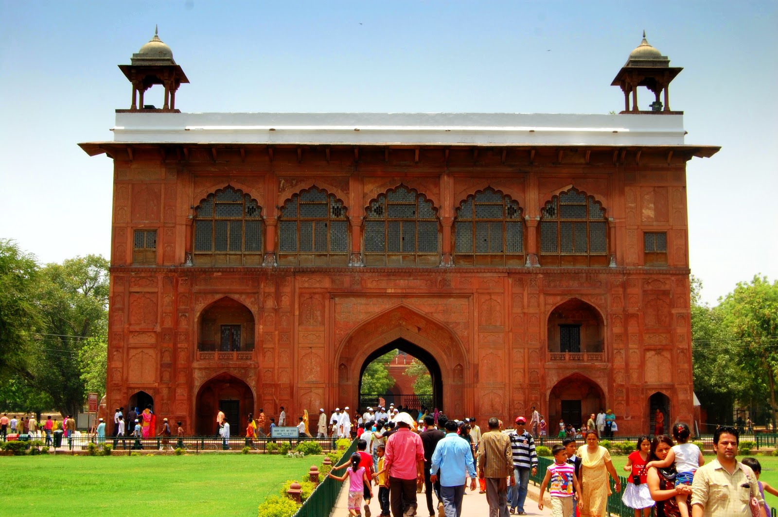 Red Fort In India : Top 10 Remarkable Facts about the Red Fort, Delhi ...